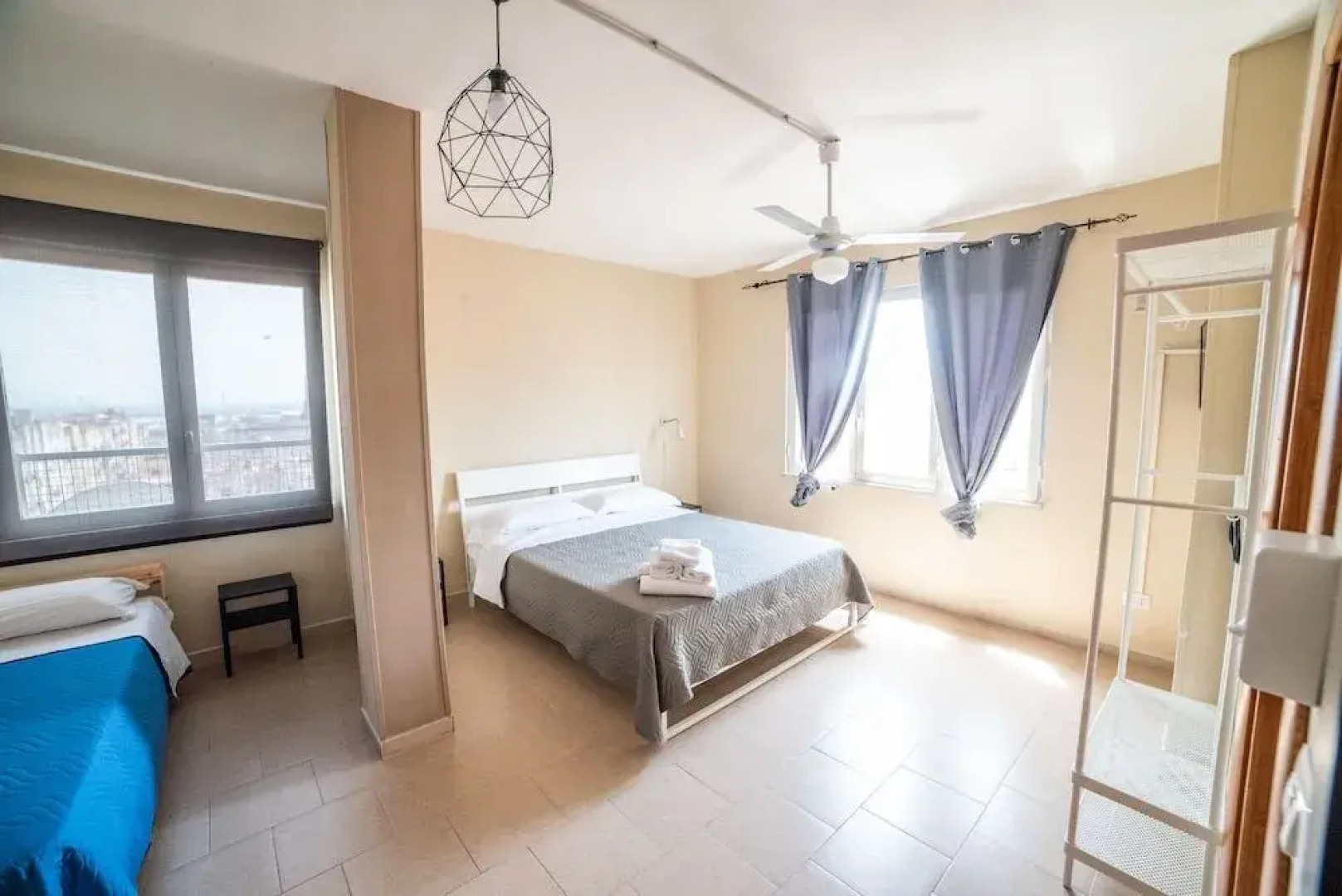 Departure rooms&hostels