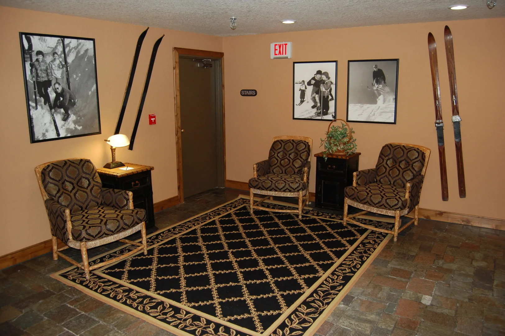 Grouse Mountain Lodge