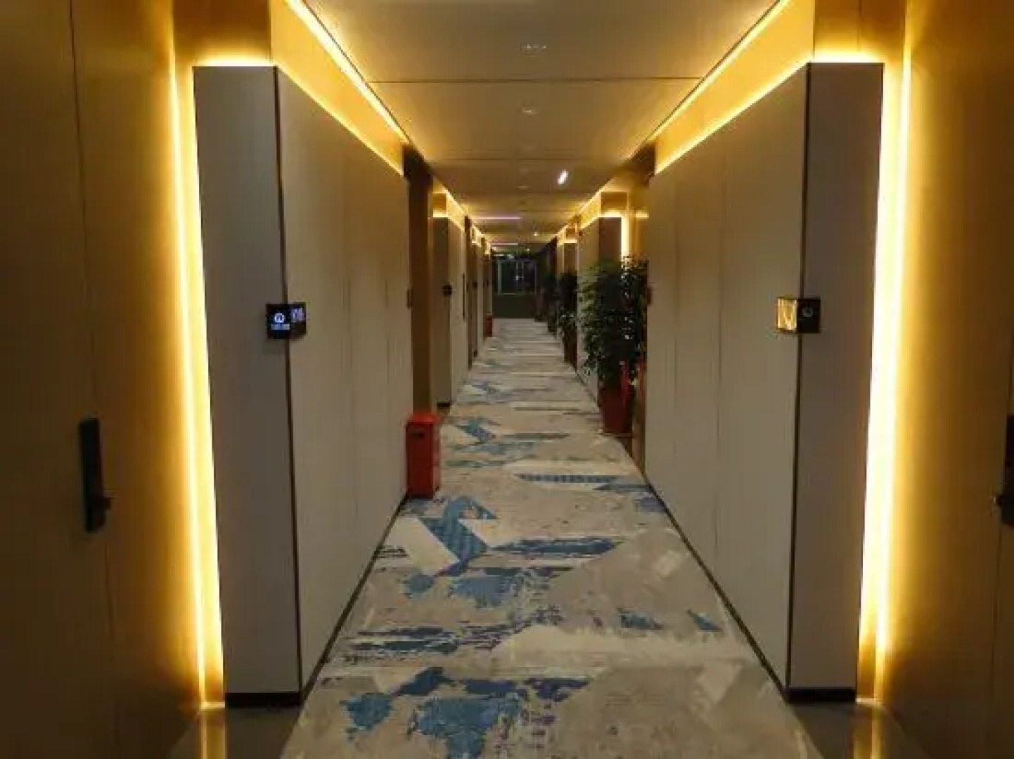 Fangxian Shuiyaohui Hotel
