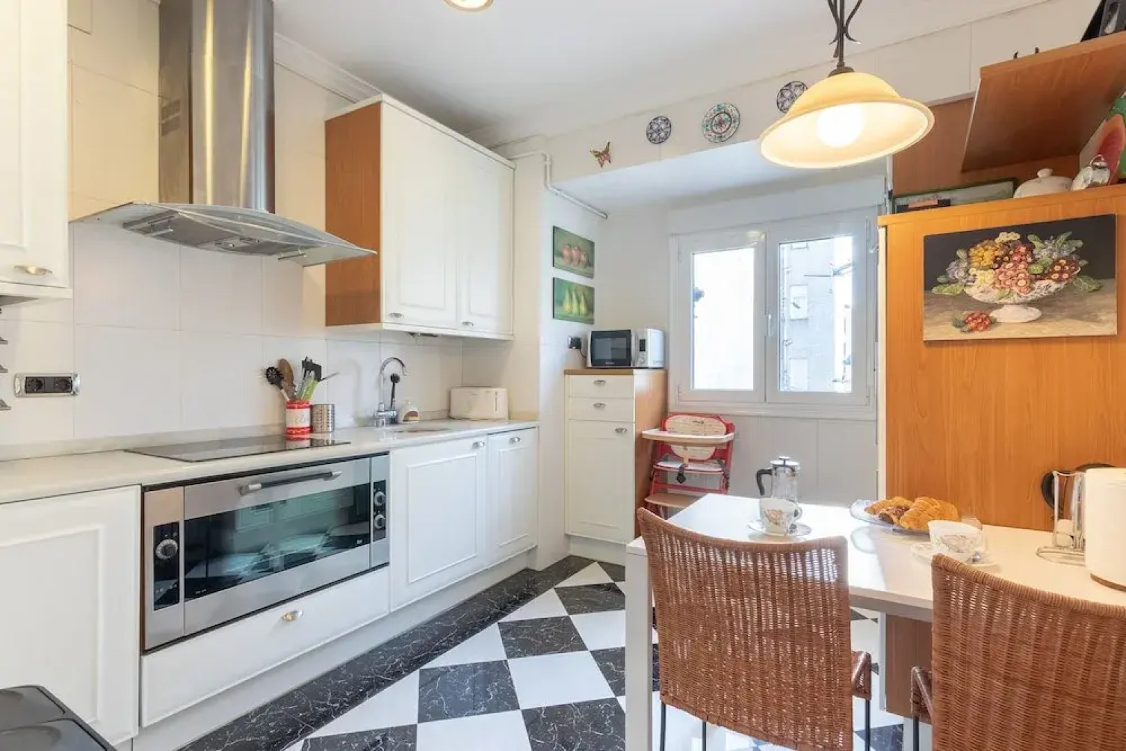 BILBAO BY THE SEA IV apartment by Aston Rentals