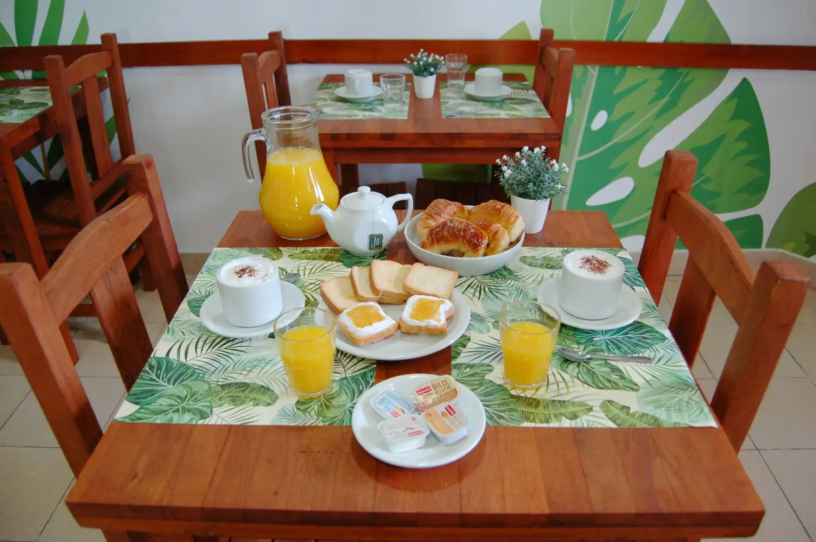 Hotel U.O.E.T.S.Y.L.R.A