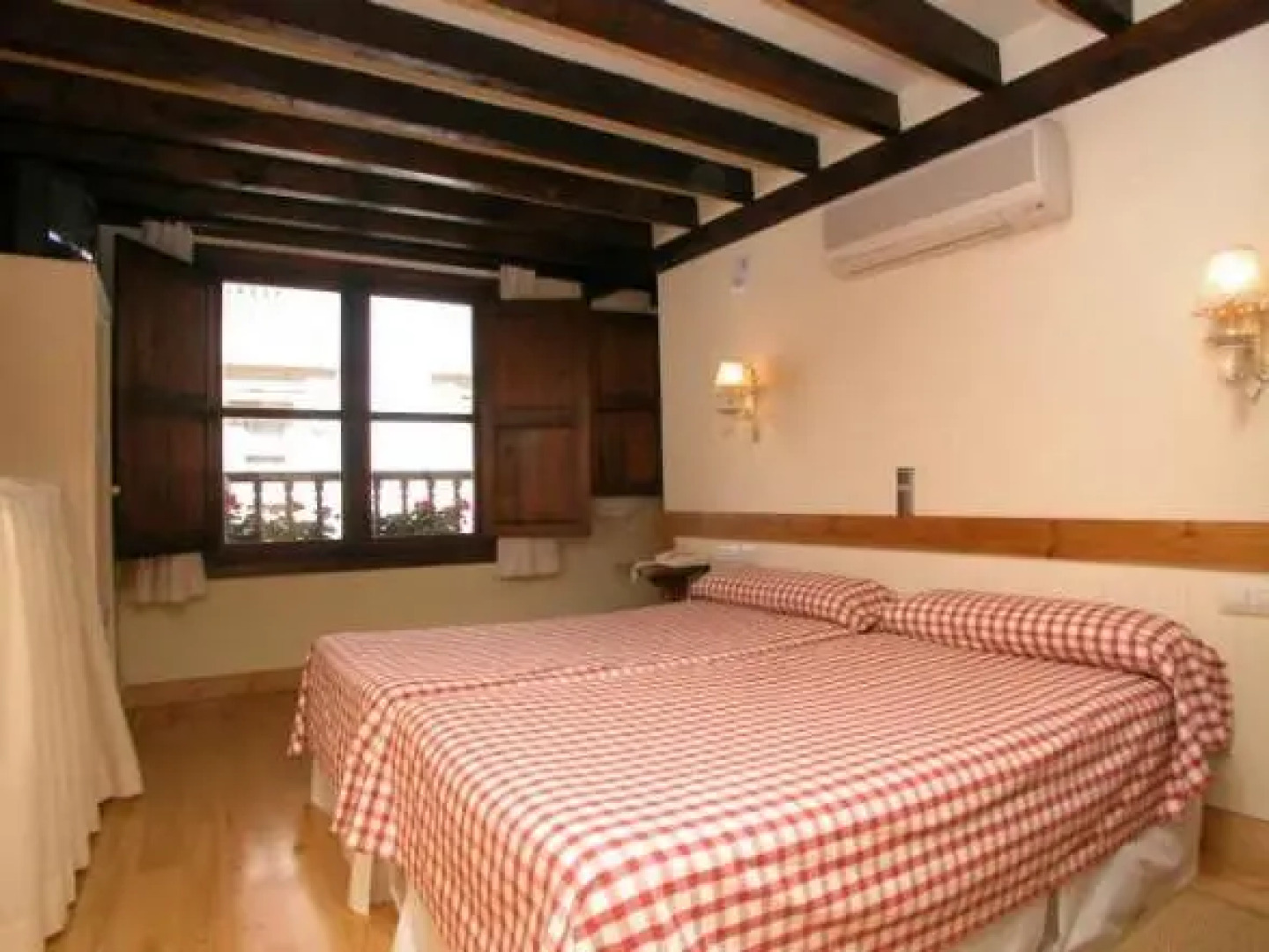 Hostería La Antigua