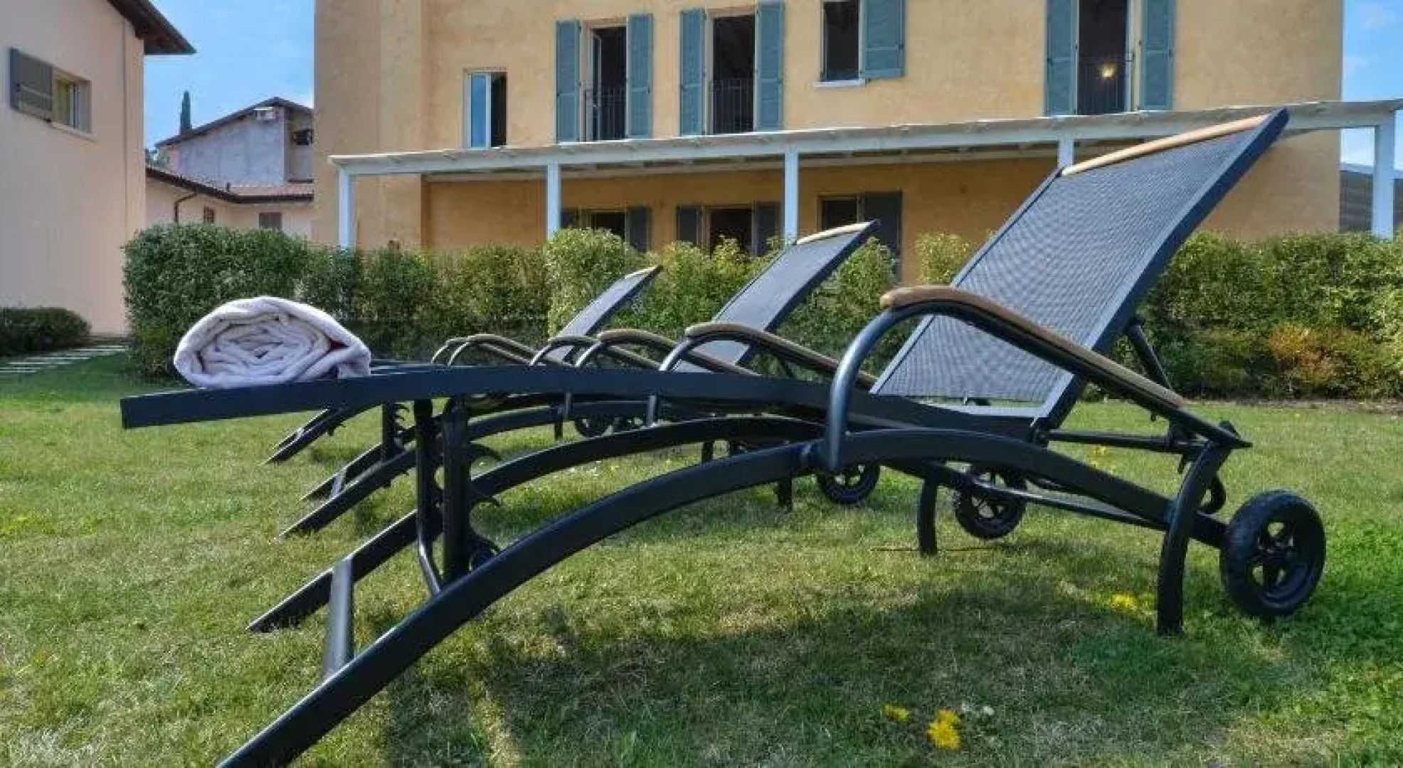 Polpenazze Halldis Apartments