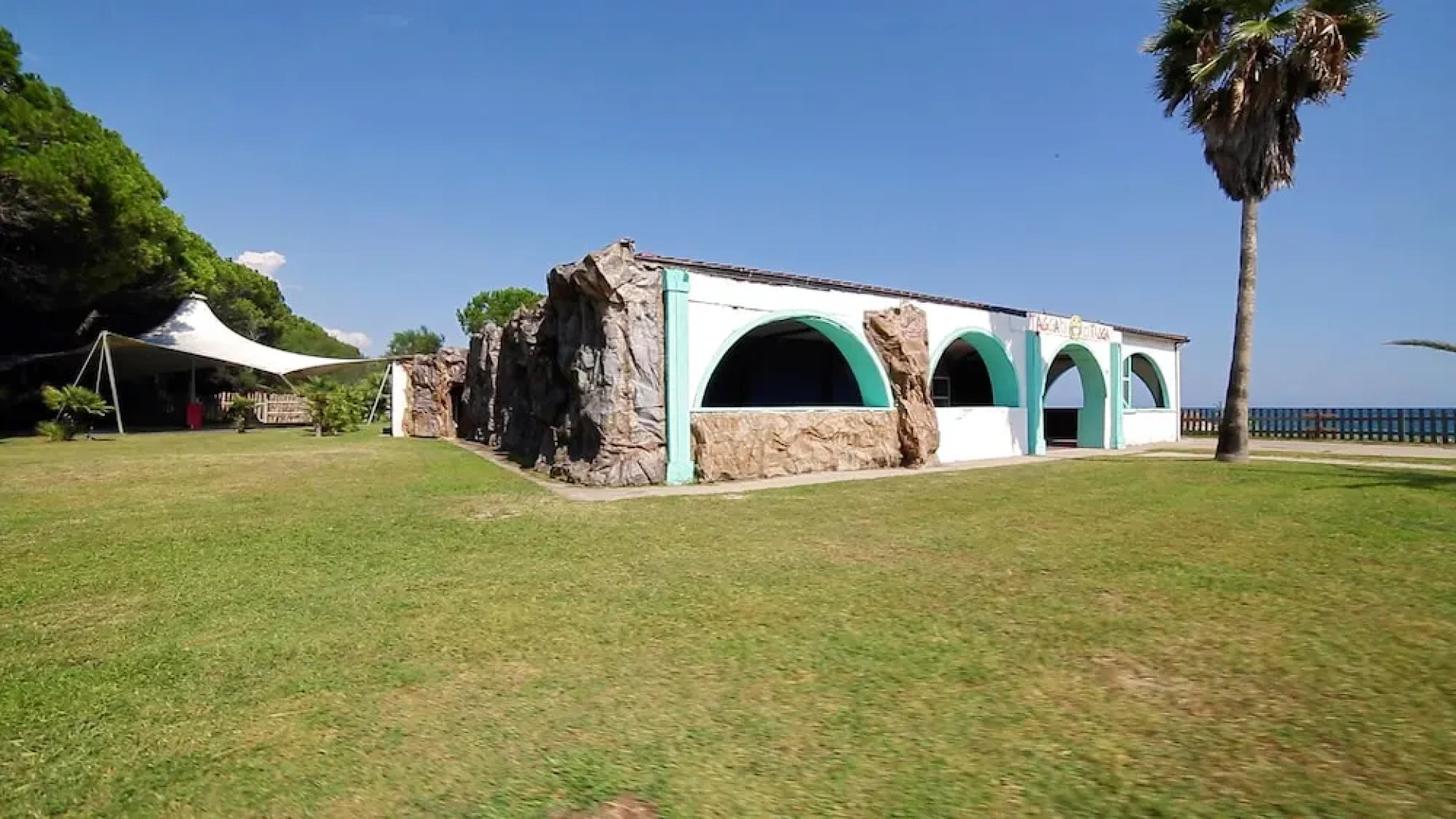 Triton Villas Residence & Hotel