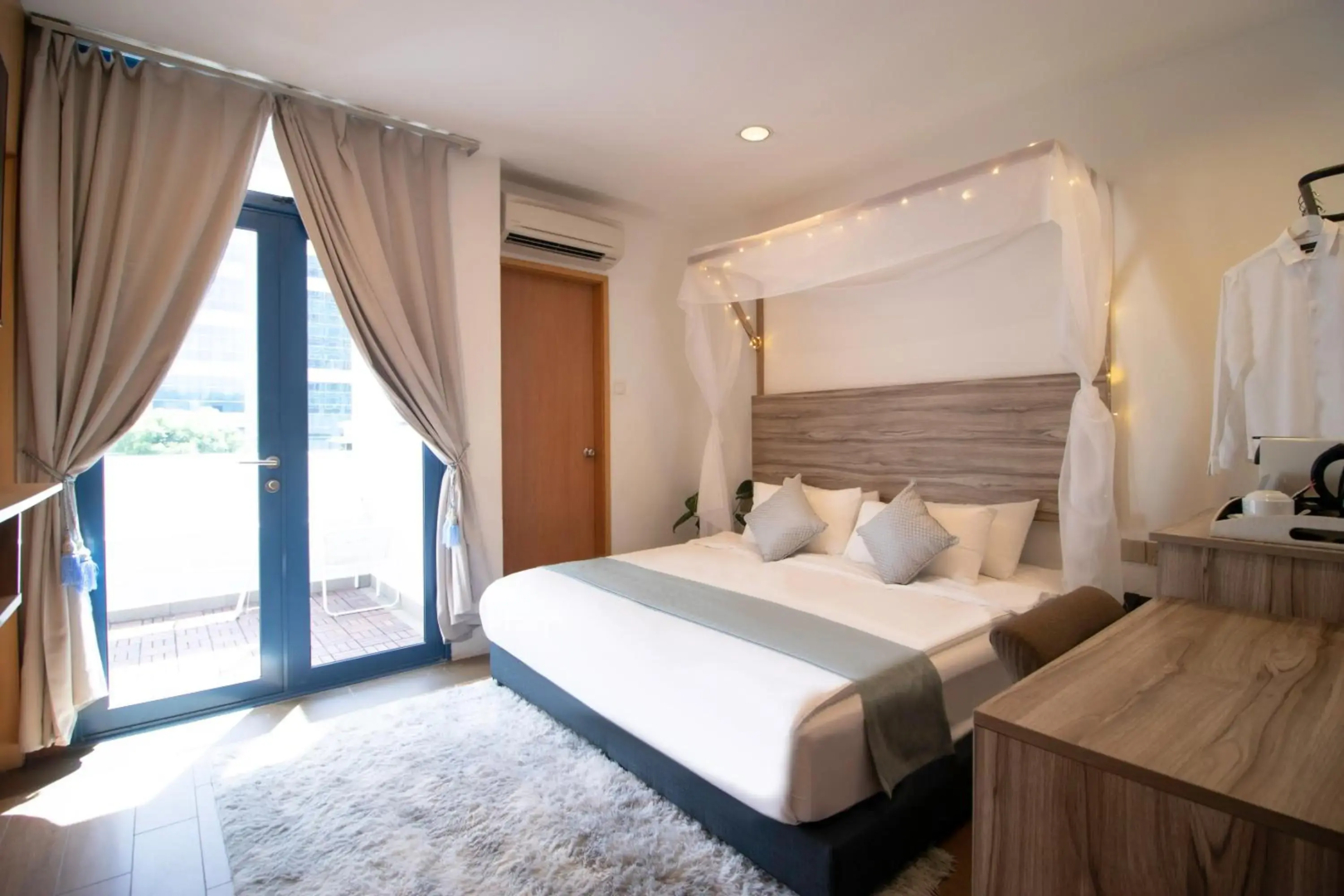 Victoria Hotel, a NuVe Group Collection