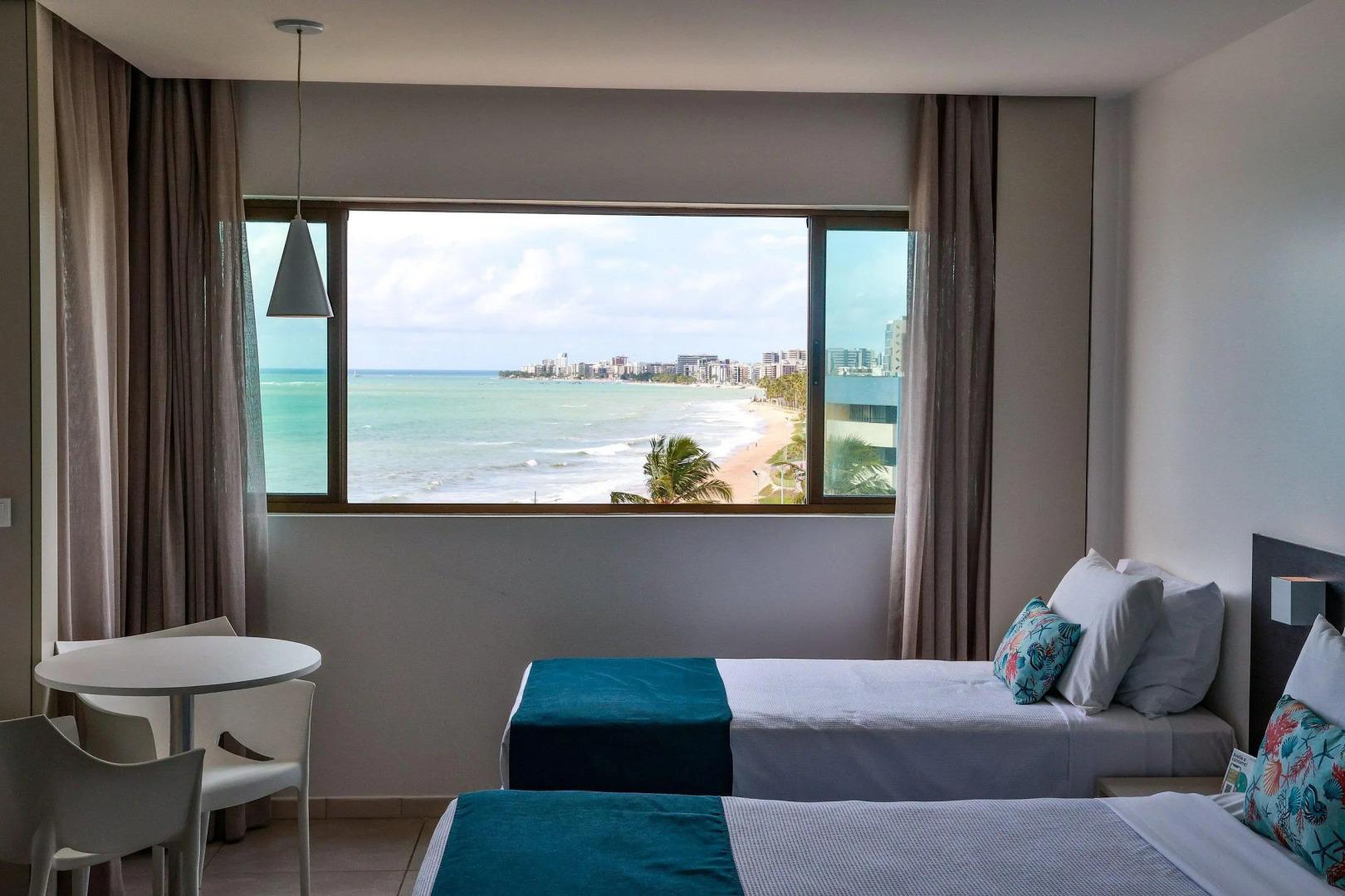 Ritz Suítes Flat de Temporada beira mar