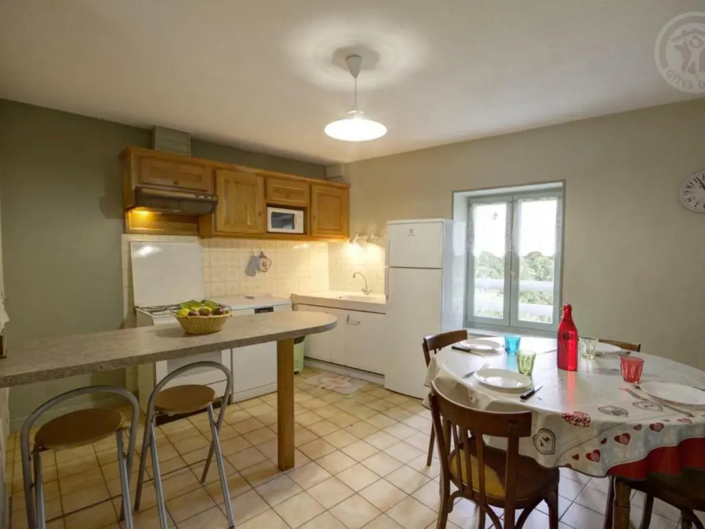 Gîte Saint-Didier-sur-Rochefort, 3 pièces, 4 personnes - FR-1-496-12