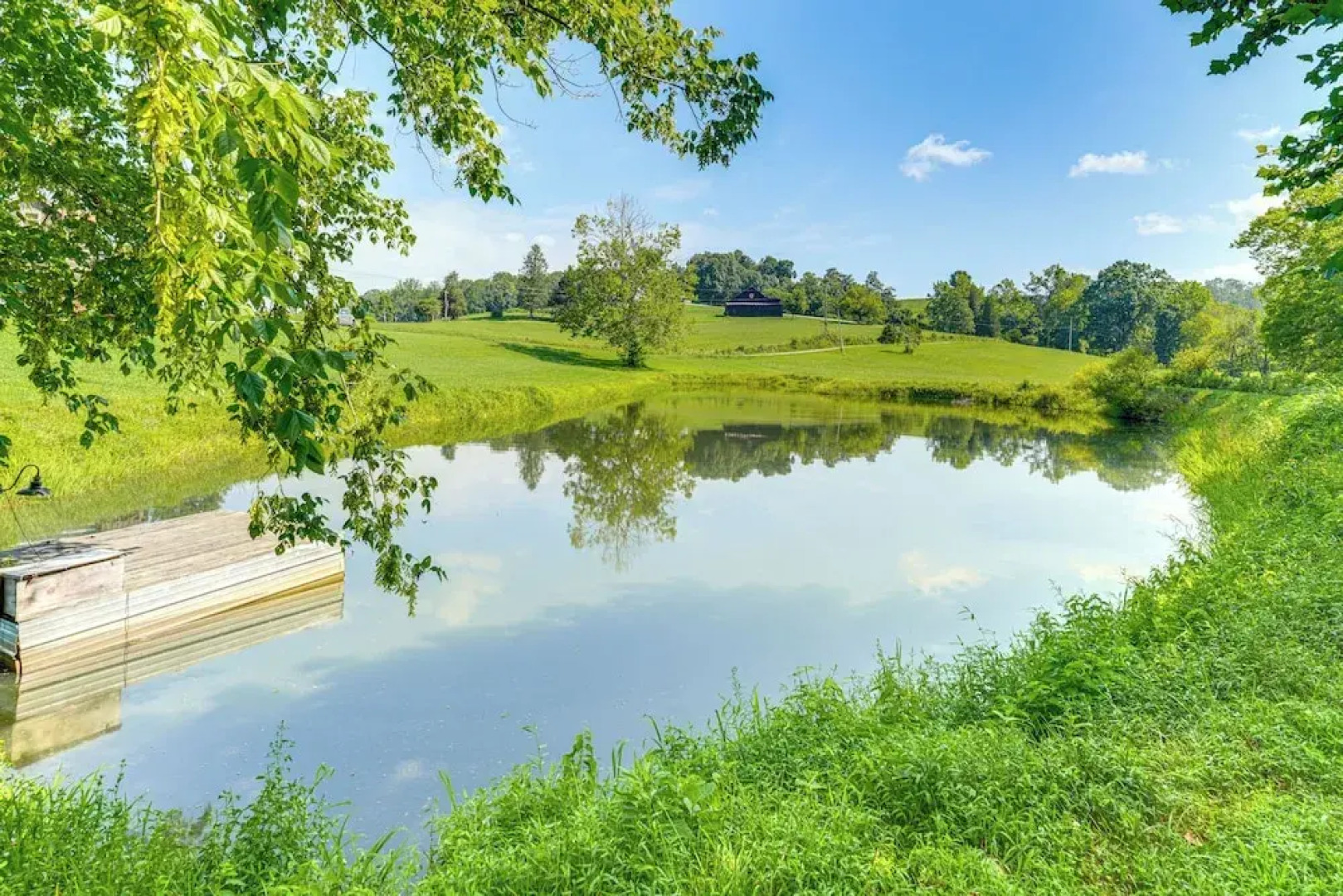 Rogersville Barn Apartment on 27 Acres w/ Pond!