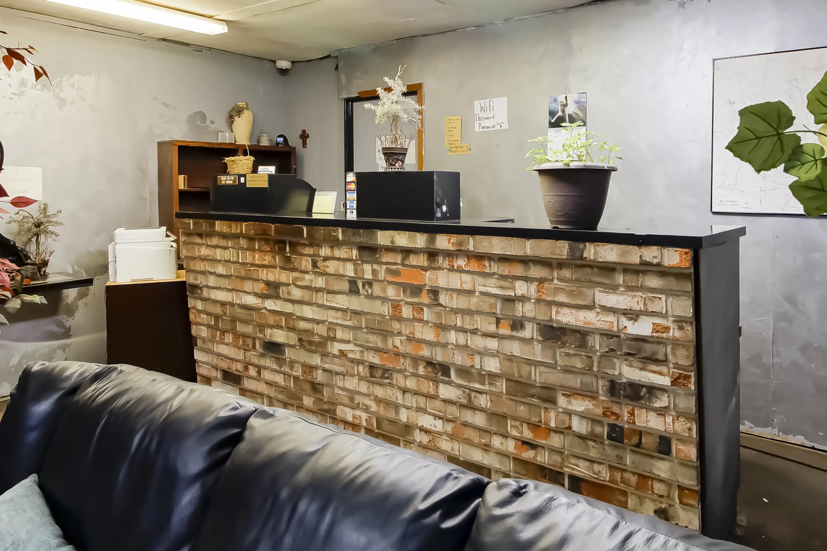 OYO Pinewood Inn & Suites Silsbee