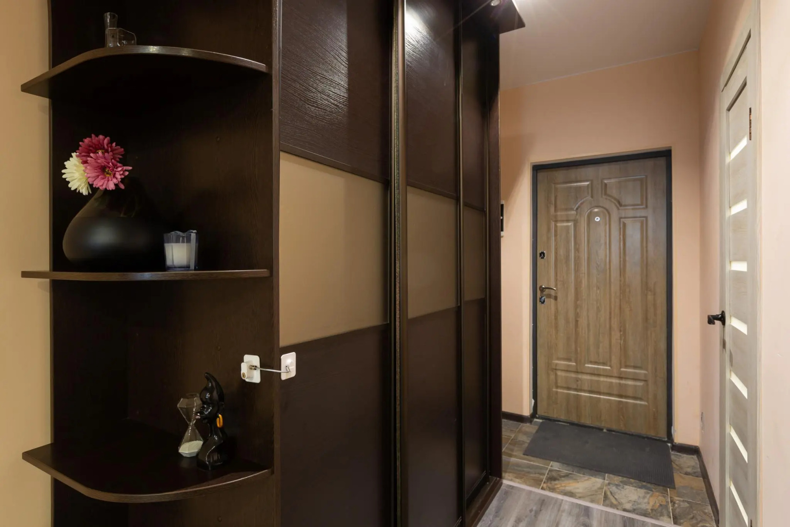 Апартаменты на проезде Сургутский