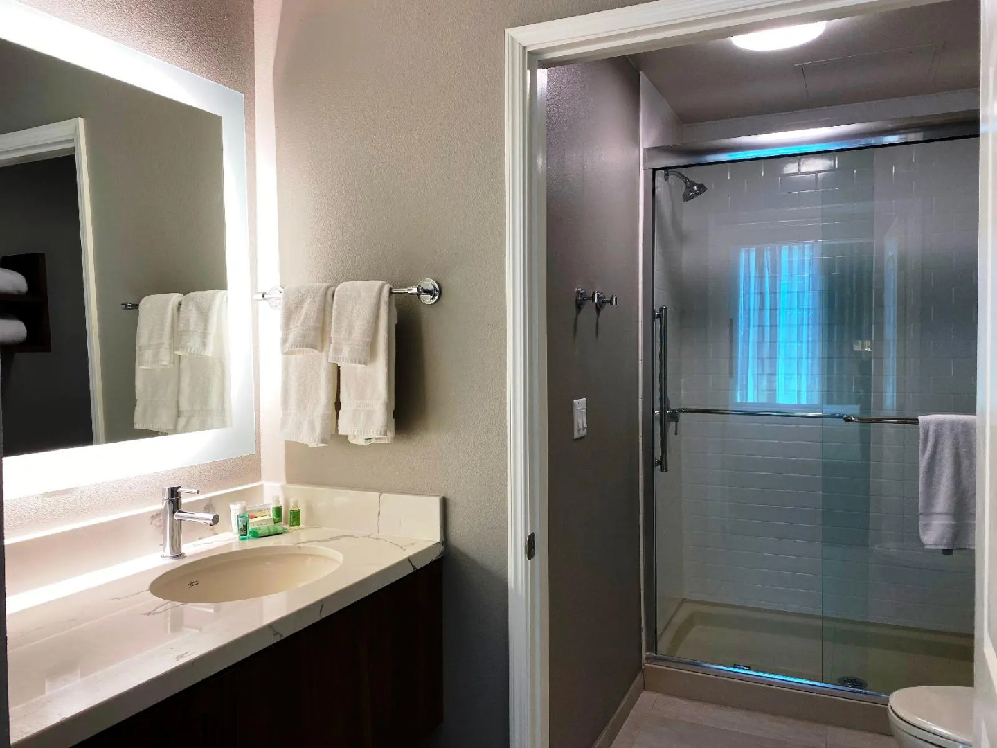 Staybridge Suites Long Beach Airport by IHG