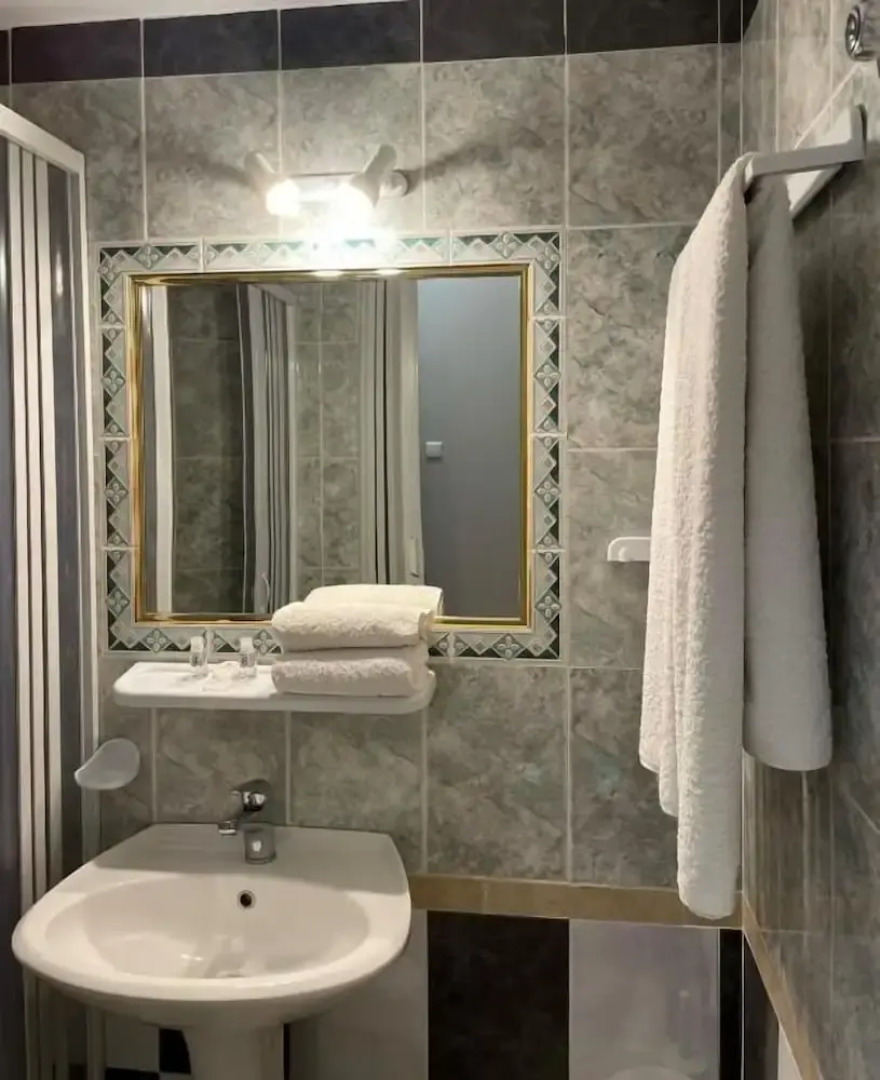 Vasilios Marinos Rooms