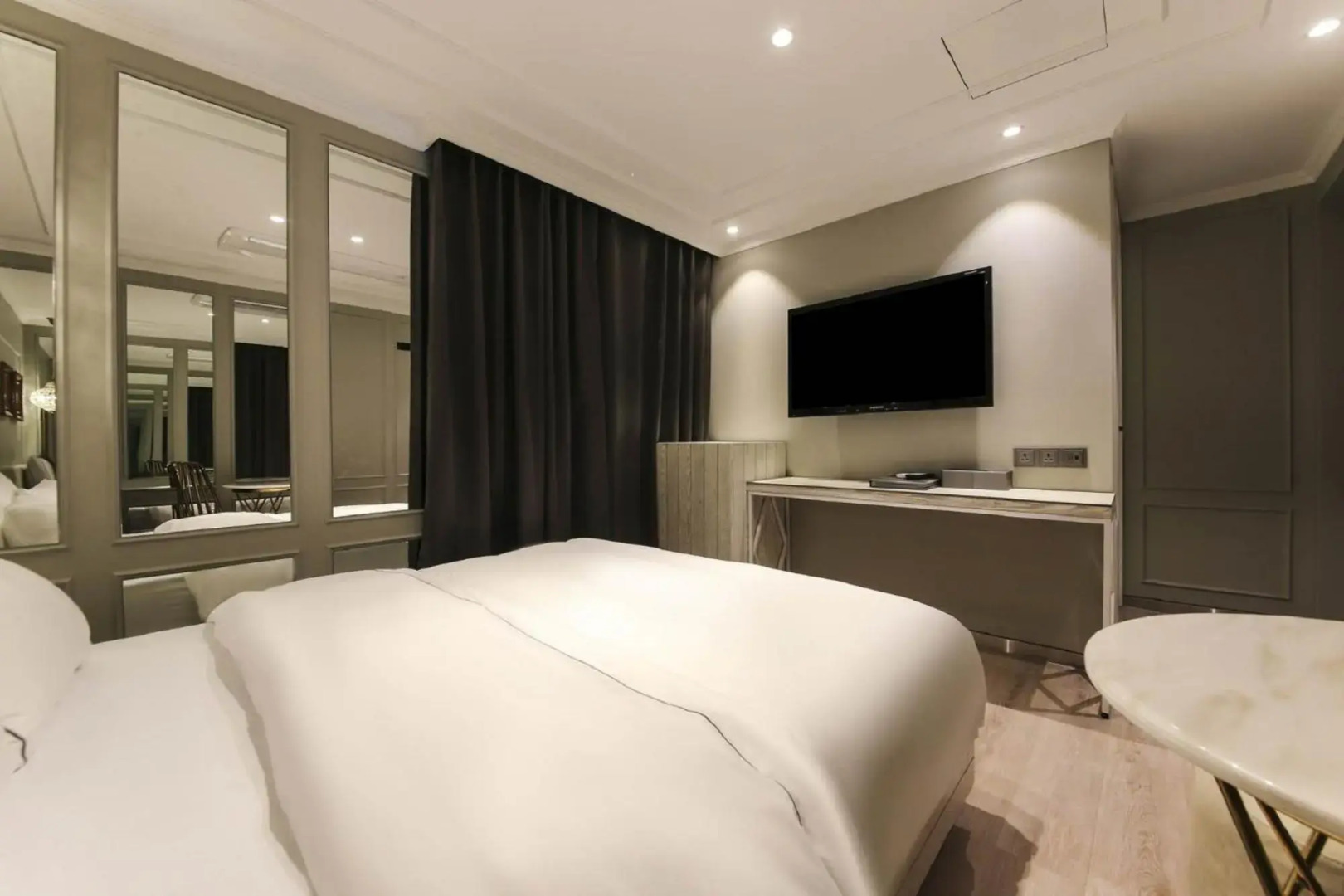 HOTEL FORESTAR Sinchon