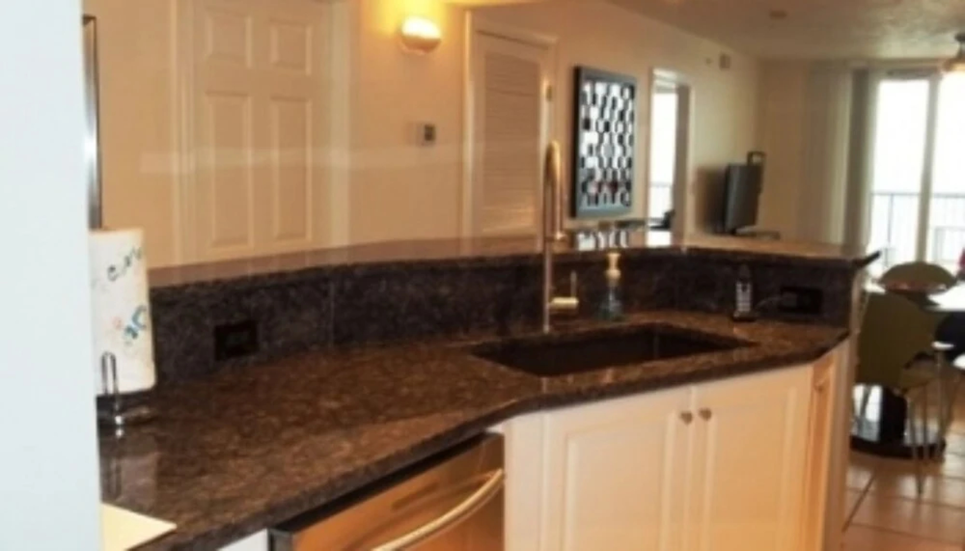 Gorgeous Ocean Views - 2 Br 2 BA - Di Mucci Towers Ten 1902