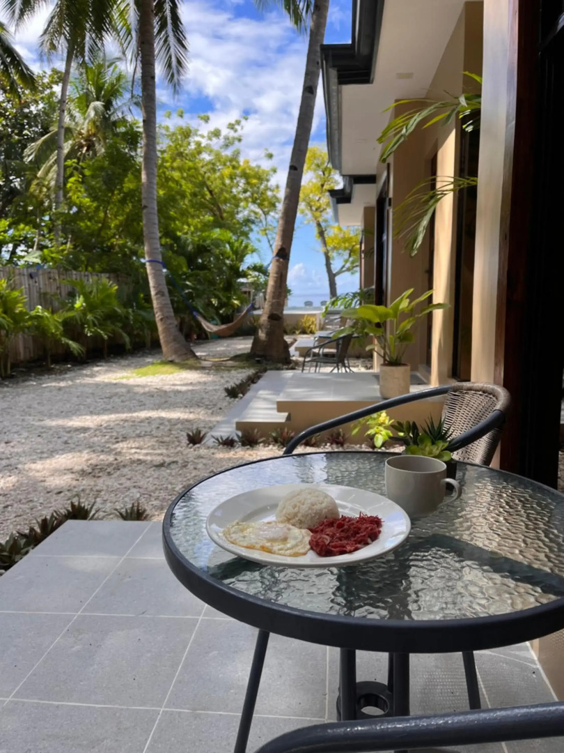 Southseas Beach Resort and Dive Center