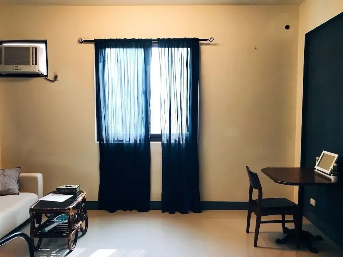 Rise & Shine Hostel