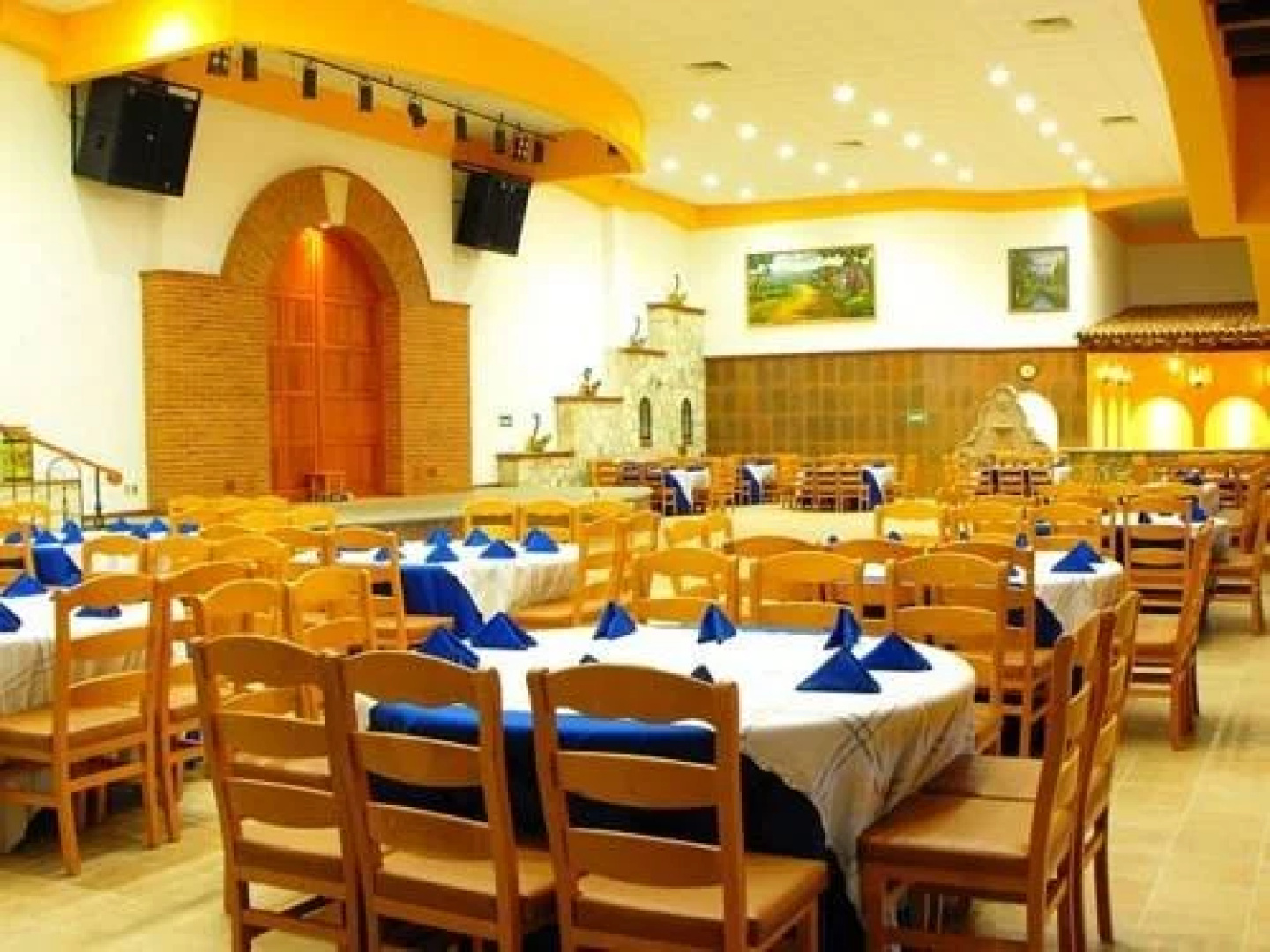 Los Arcos Hotel & Spa
