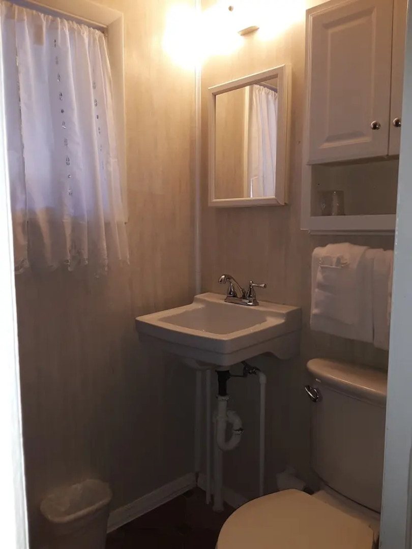 Evening Shade River Lodge and Cabins