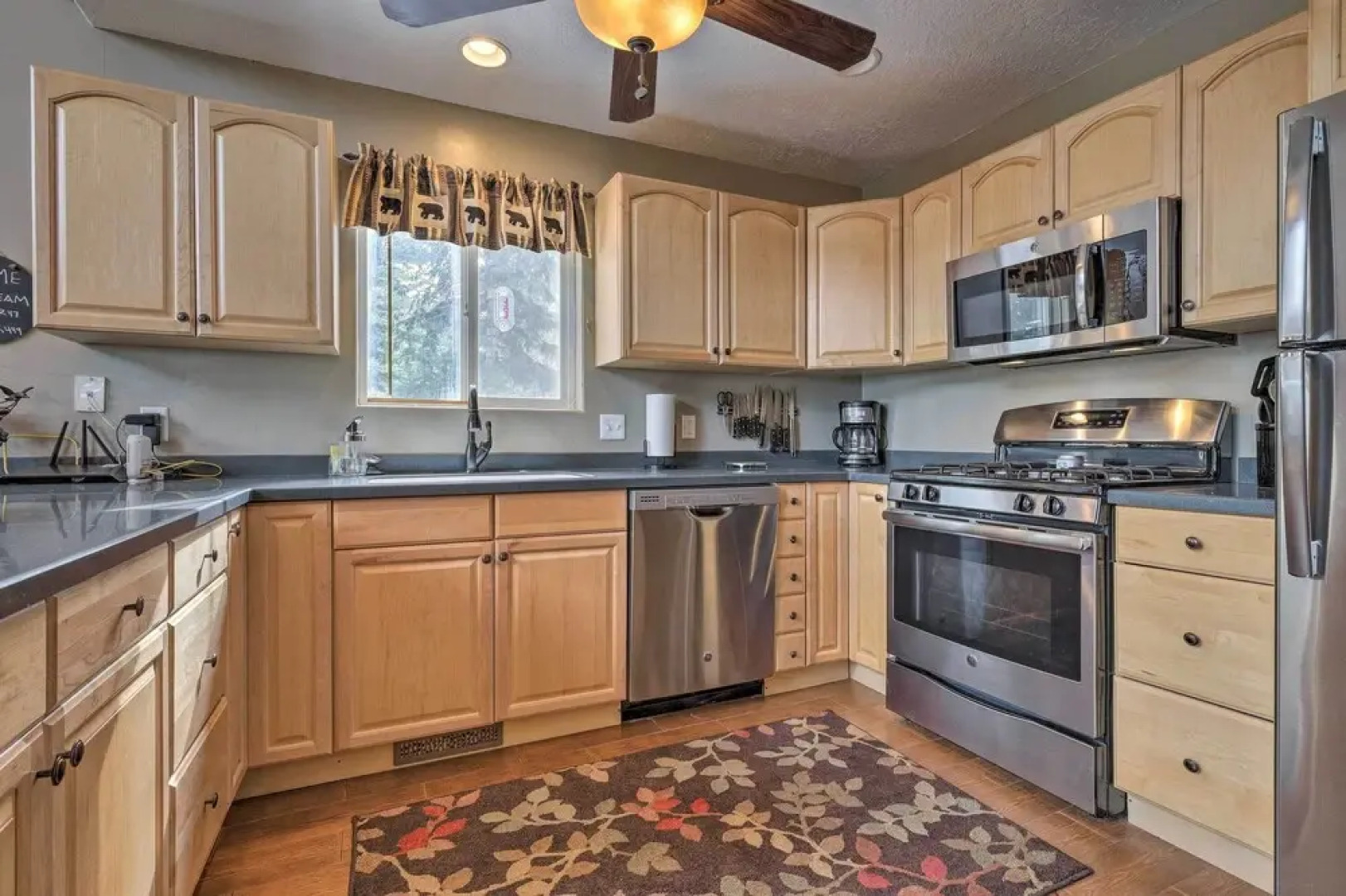 Cabin w/ Deck & Fire Pit in Duck Creek Village