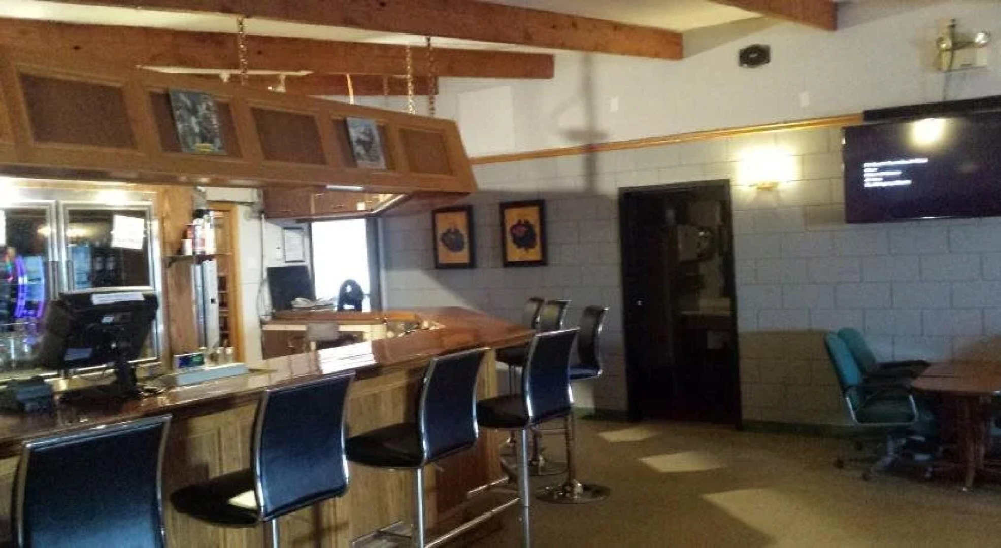 Maple Creek Motor Inn