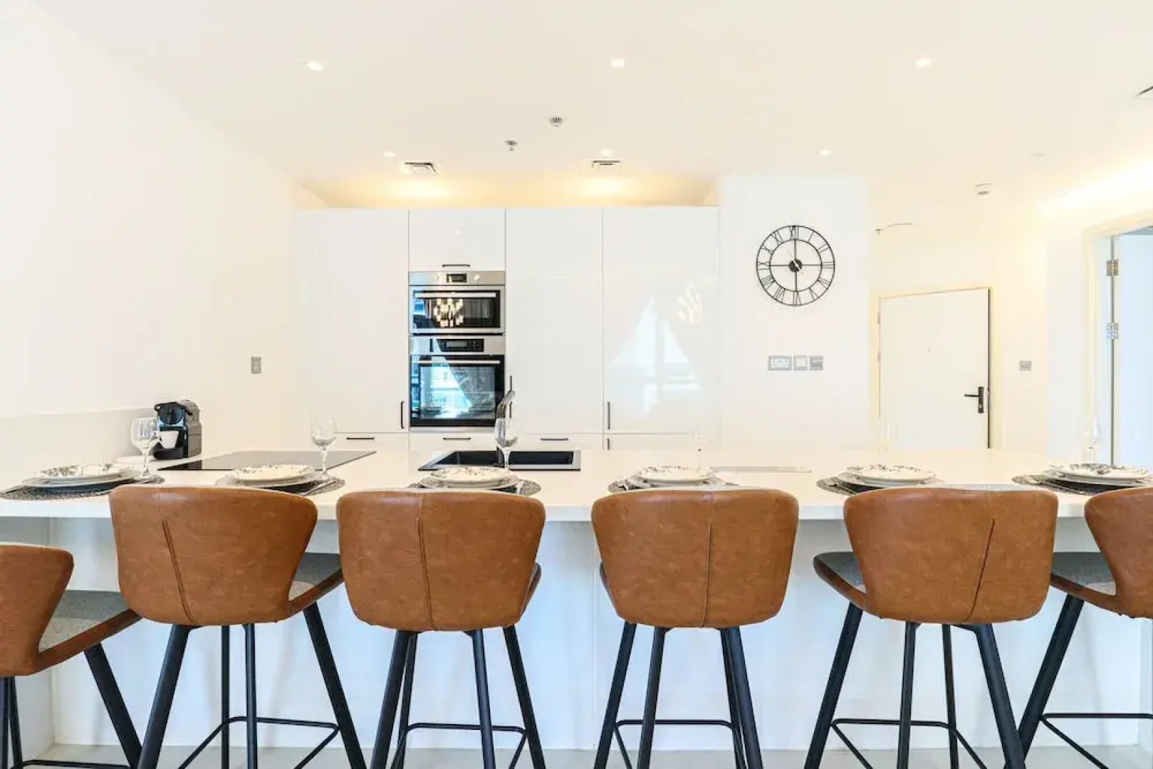 HiGuests - The Marina Torch