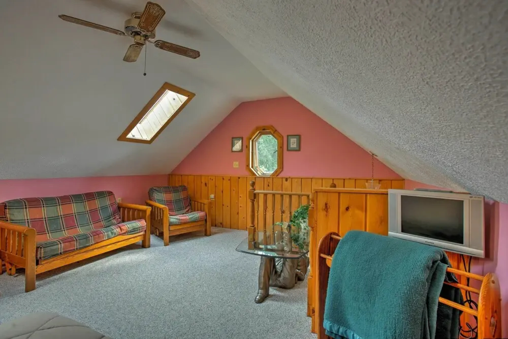 Leelanau Country Cottage ~ 4 Mi to Suttons Bay!