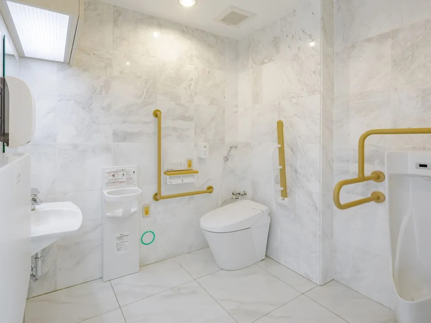 Toyoko Inn Imba Nihon-idai Ekimae