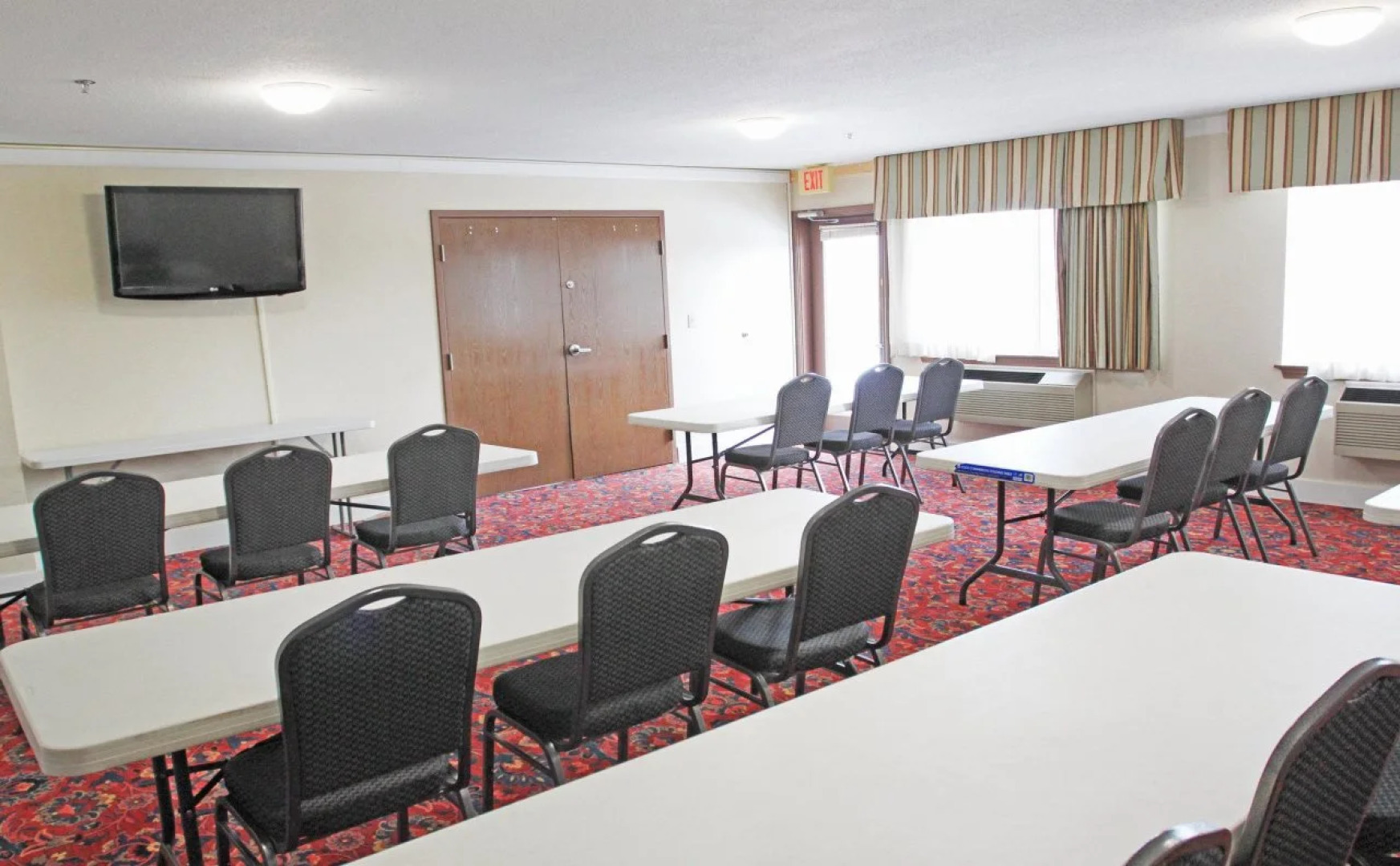 Fireside Inn & Suites - Belfast