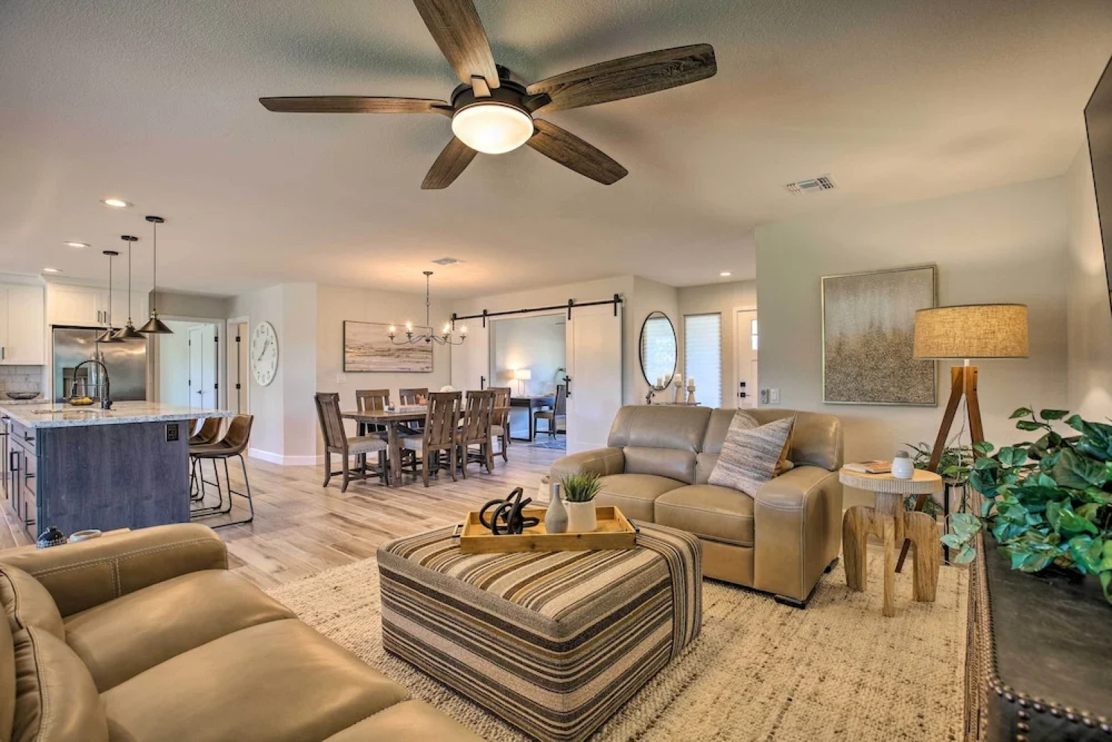 Putting Green, Community Perks: Sun City West Home