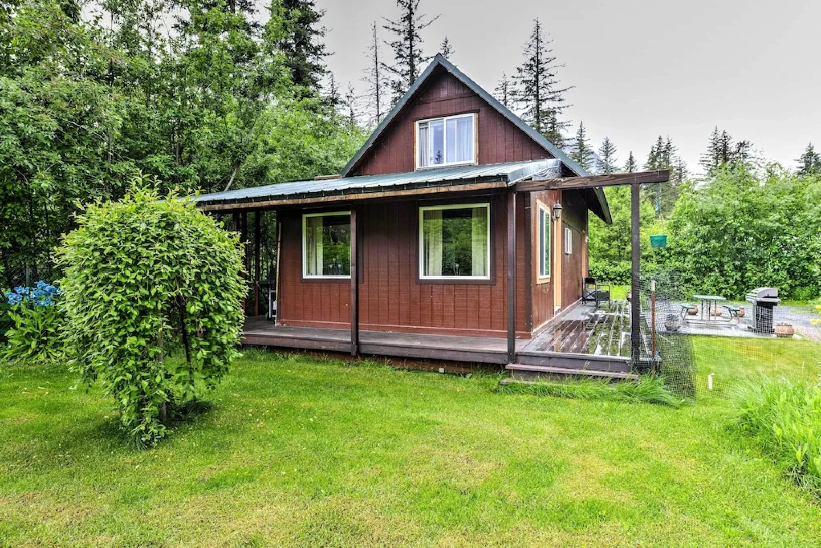 Secluded Seward Home: Patio, 2 Mi to Kenai Fjords!