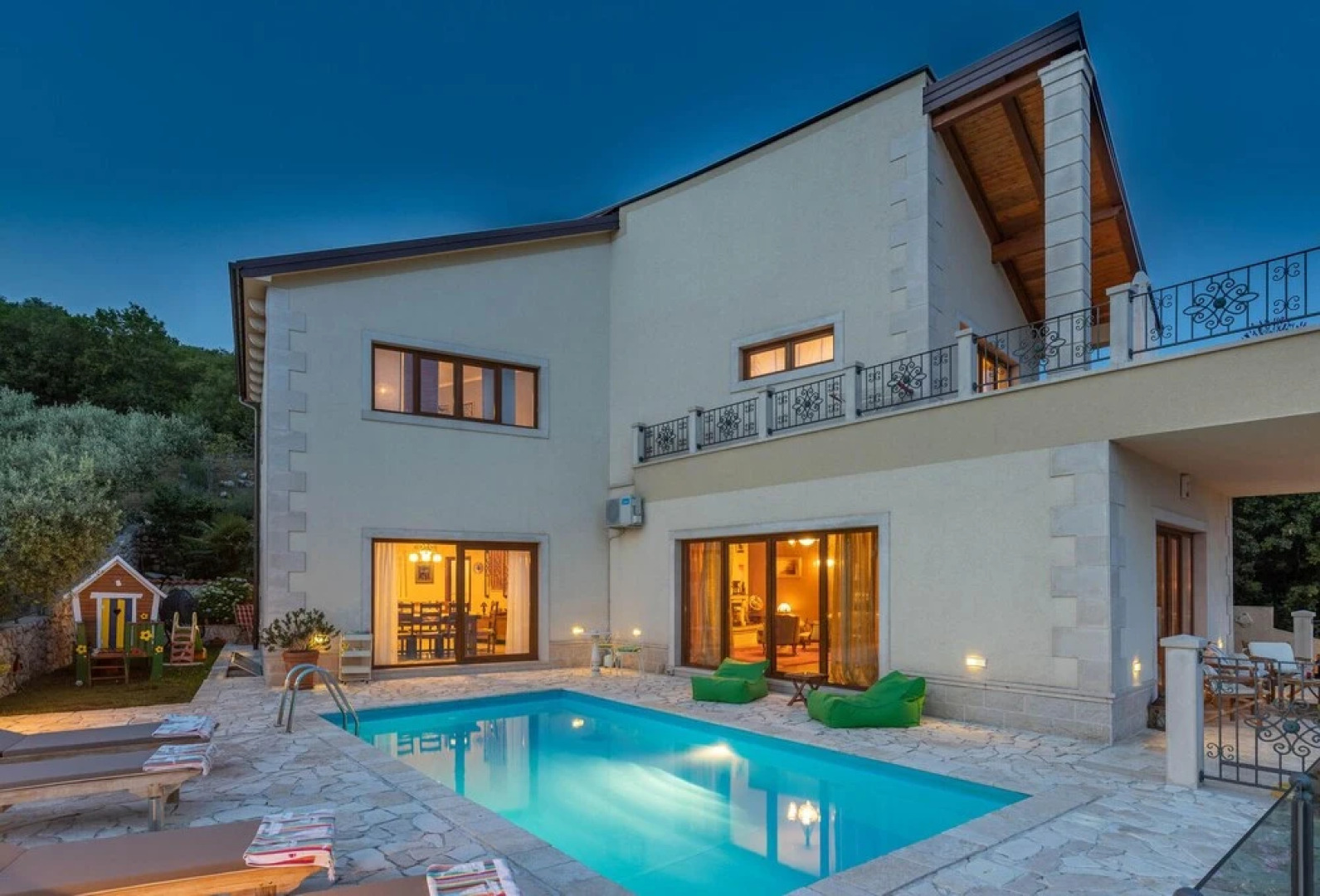 Stunning Home in Kostrena With Sauna, Wifi and 4 Bedrooms