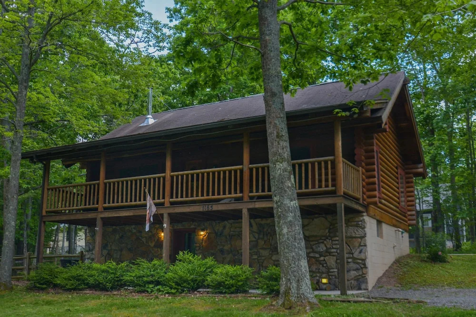 Four SKIsons 3 Bedroom House