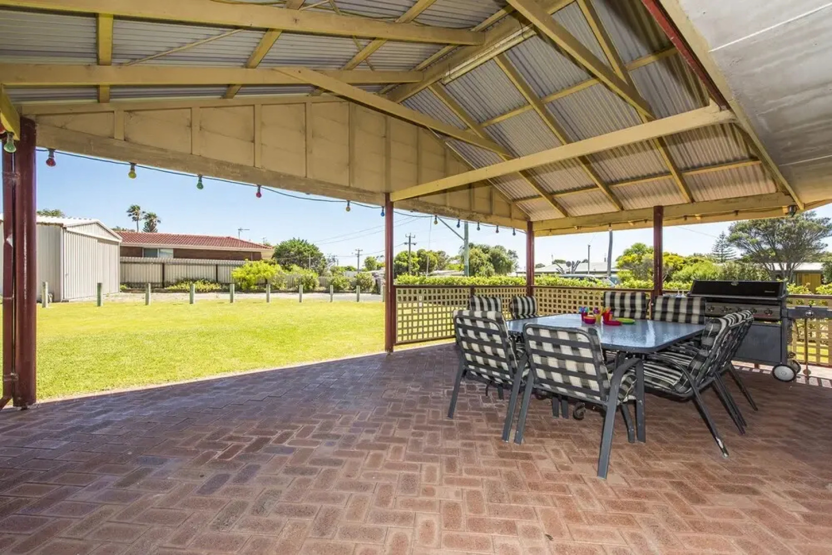 Back Beach Retreat - Pet Friendly