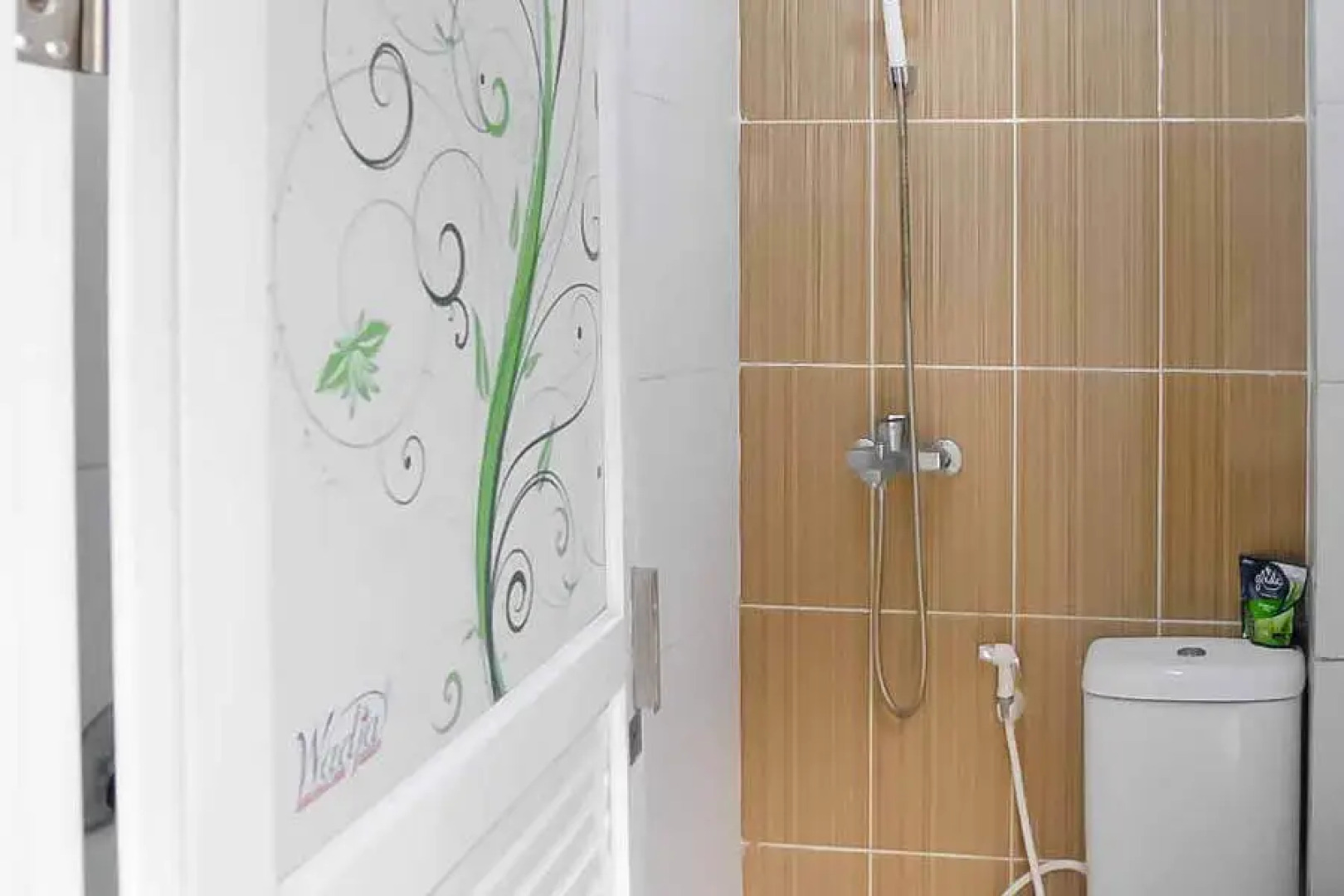 RedDoorz Plus @ Alun Alun Nganjuk