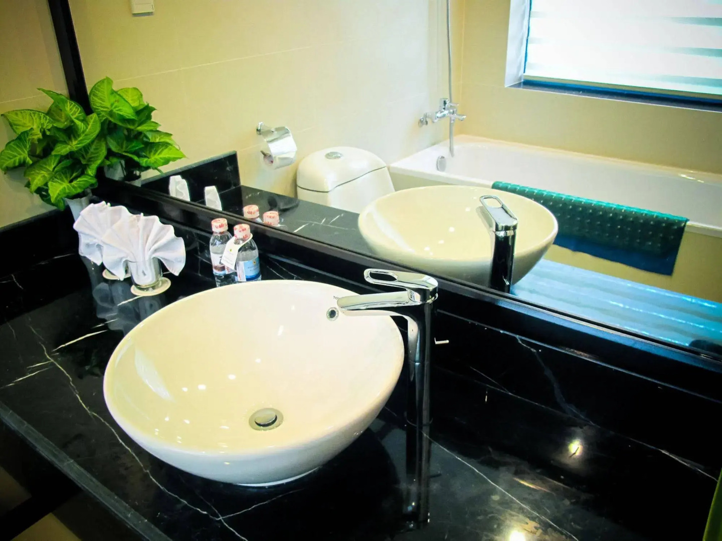 Sai Gon Ha Long Hotel