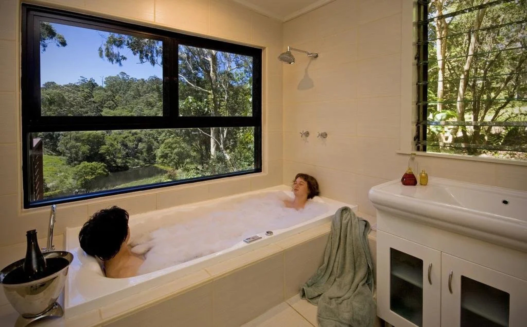 Whispering Valley Cottage Retreat