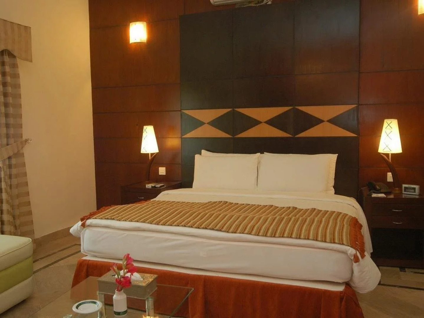 Rove Lodging - One Bed Apartment,Bahria Town