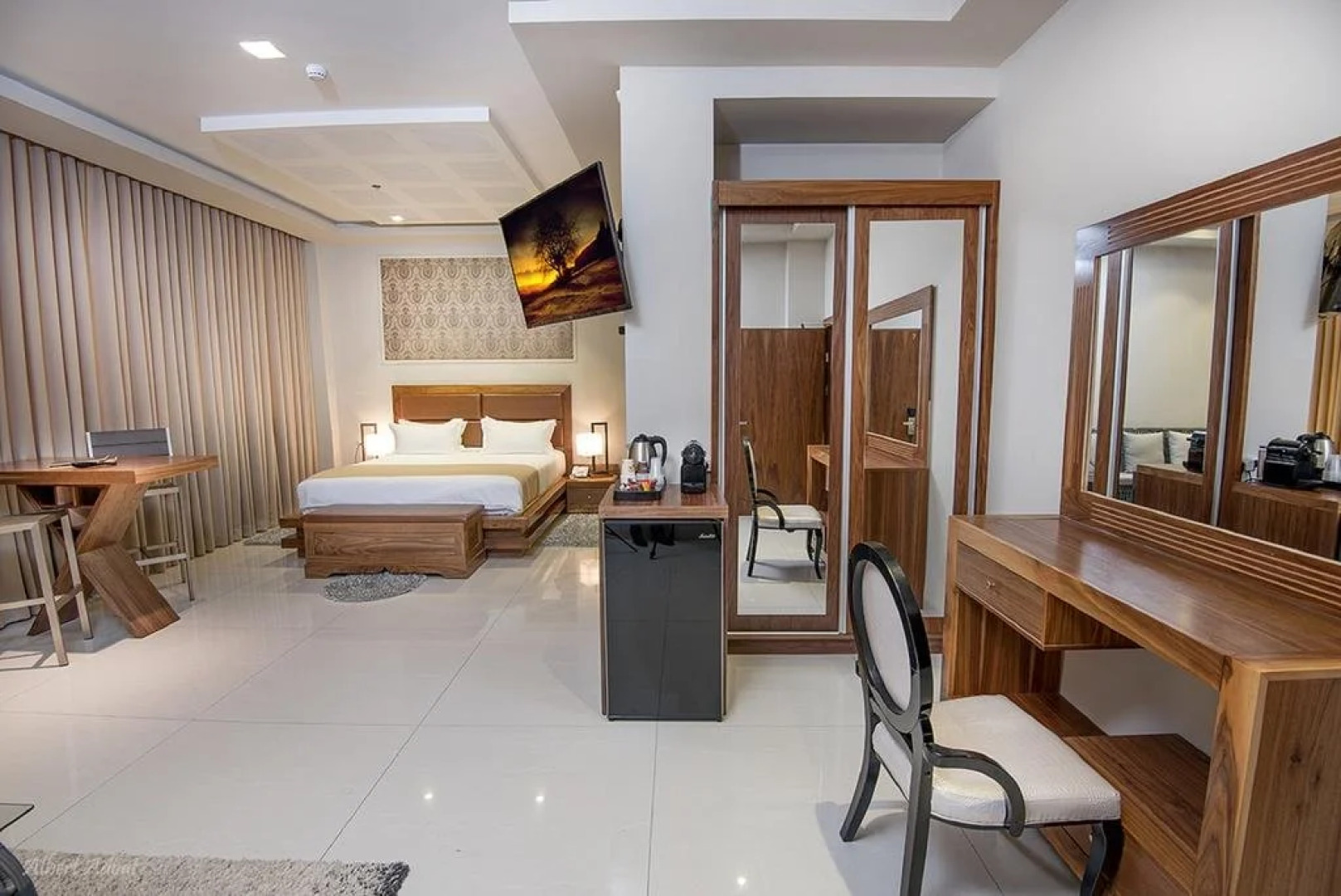 Sandrine Hotel & Spa