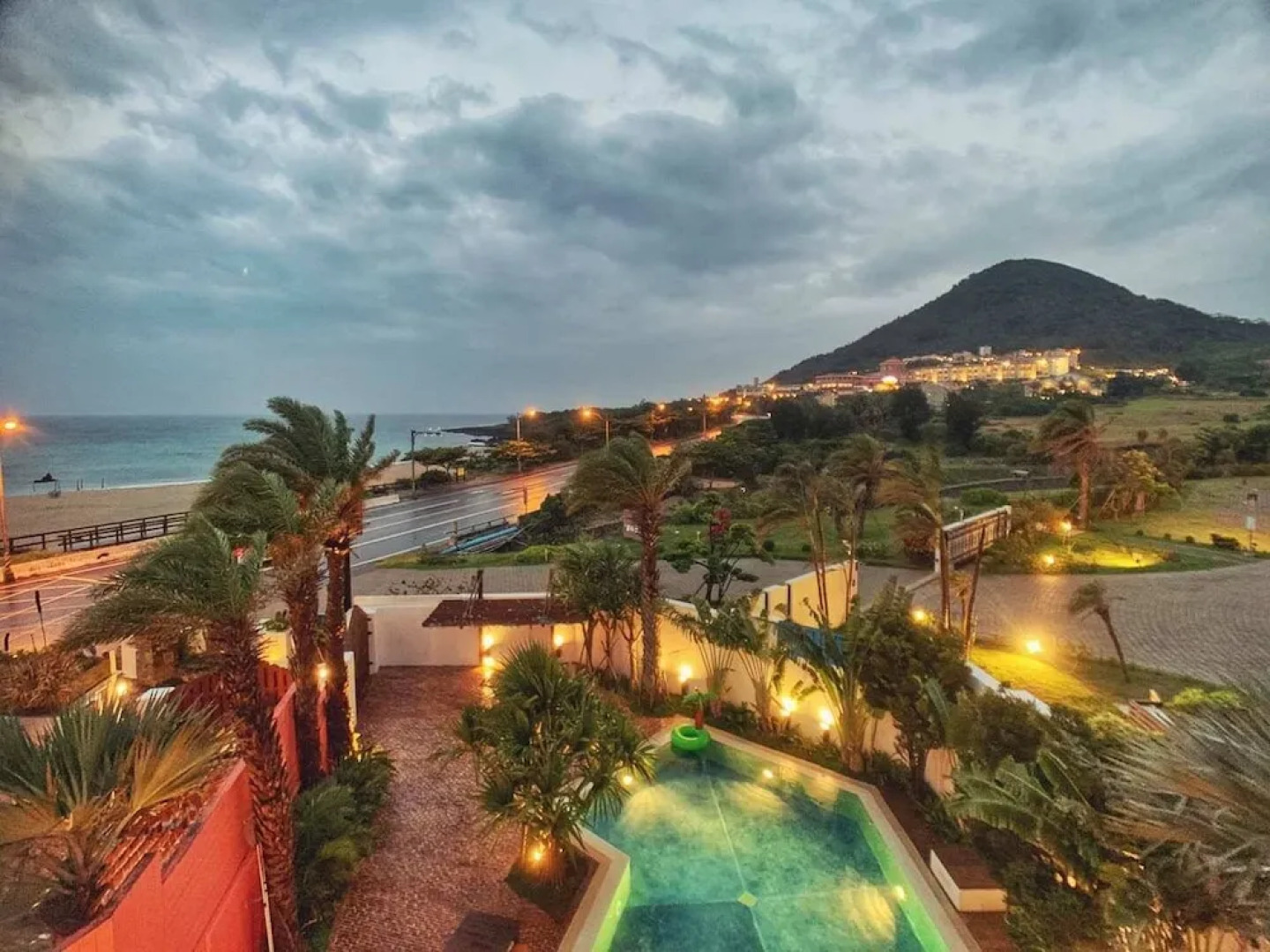 866 Oceanic View Villa