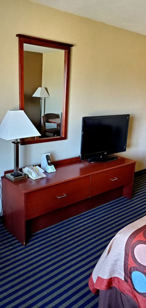 Super 8 Marshalltown IA