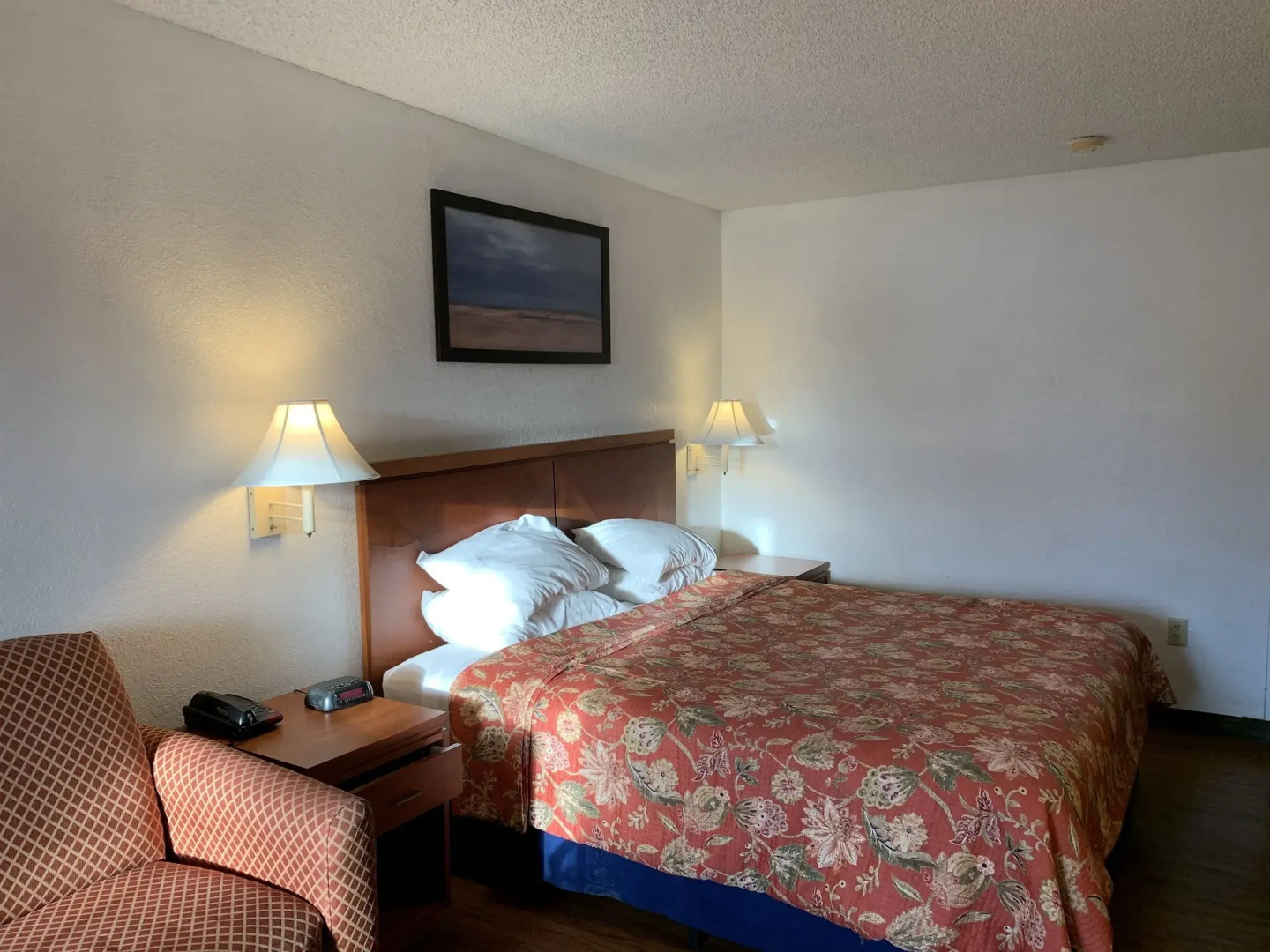 Travelodge Suites by Wyndham MacClenny/I-10