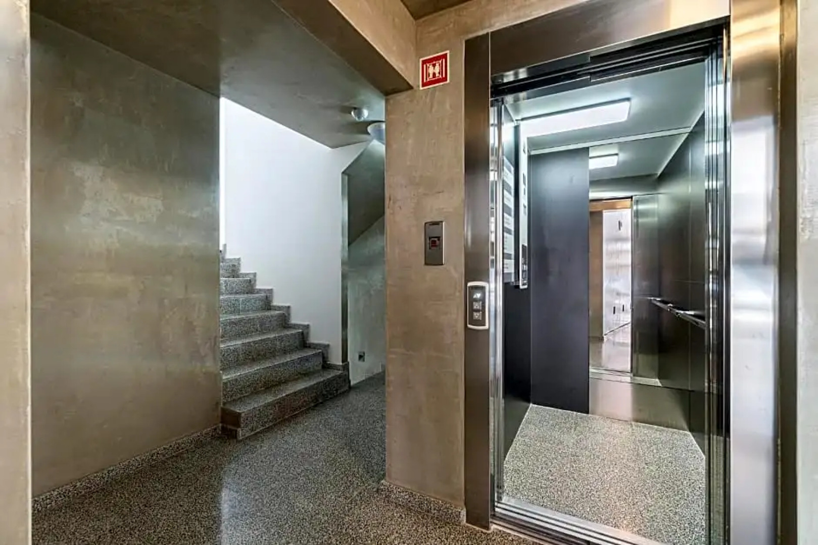 N1 Hostel Apartments & Suites