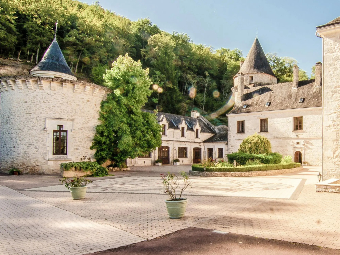 Lovely Villa in Condat-sur-vézère With Swimming Pool
