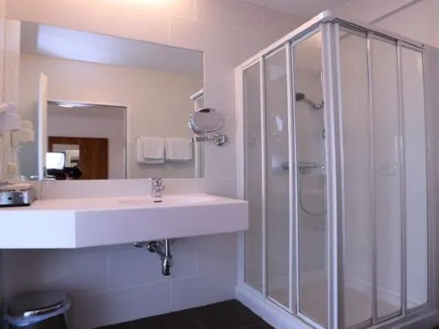 Hotel & Konditorei May