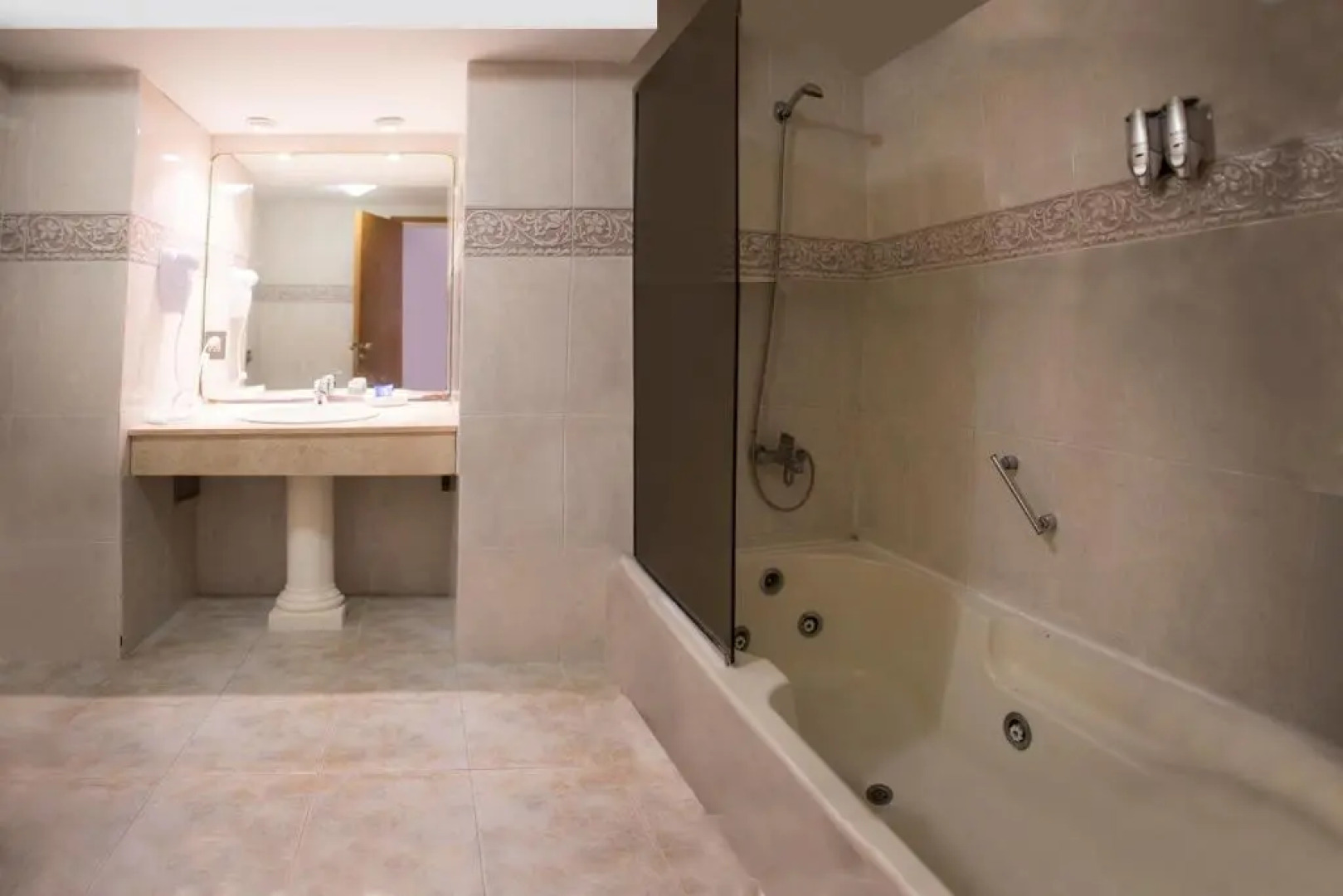 South Beach Hotel and Spa