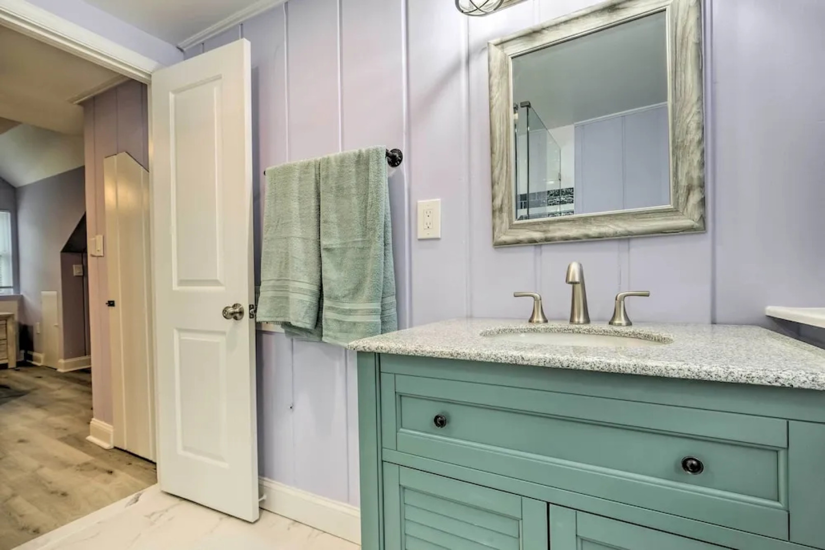 Updated North Beach Cottage: Pet Friendly!