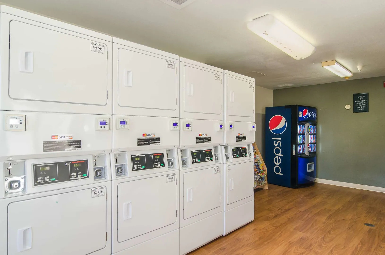 HomeTowne Studios by Red Roof Denver - Thornton