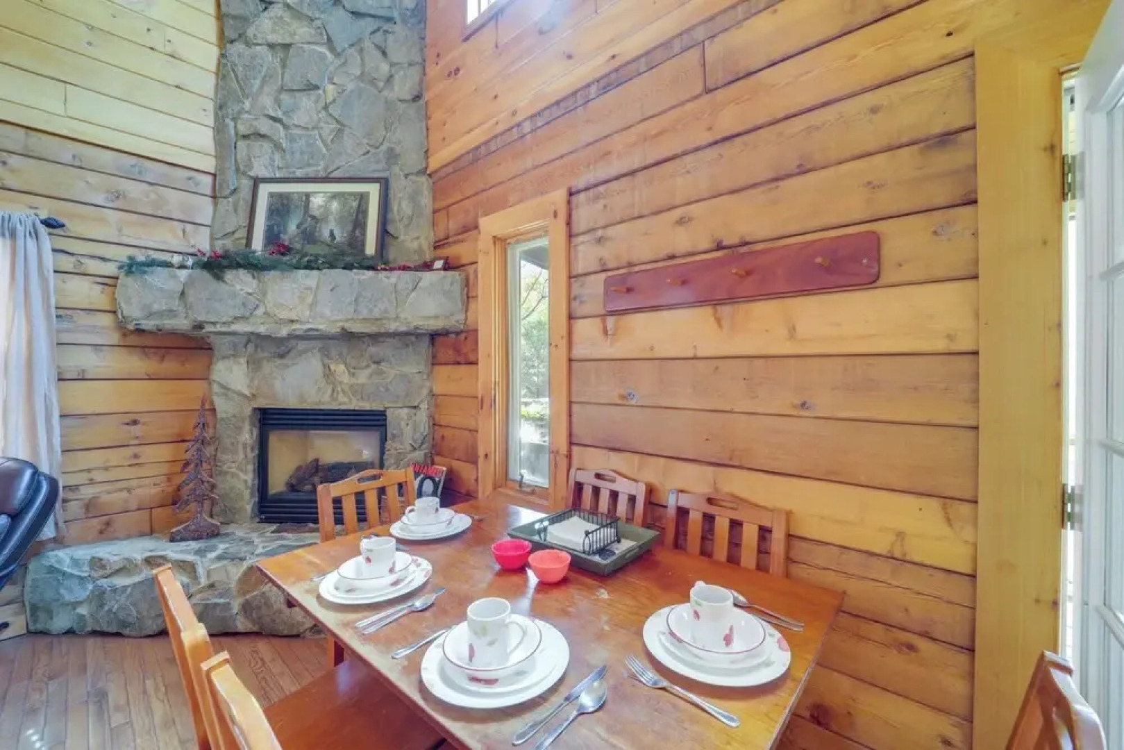 Cabin on 22 Acres w/ Patio - 3 Mi to Blowing Rock!