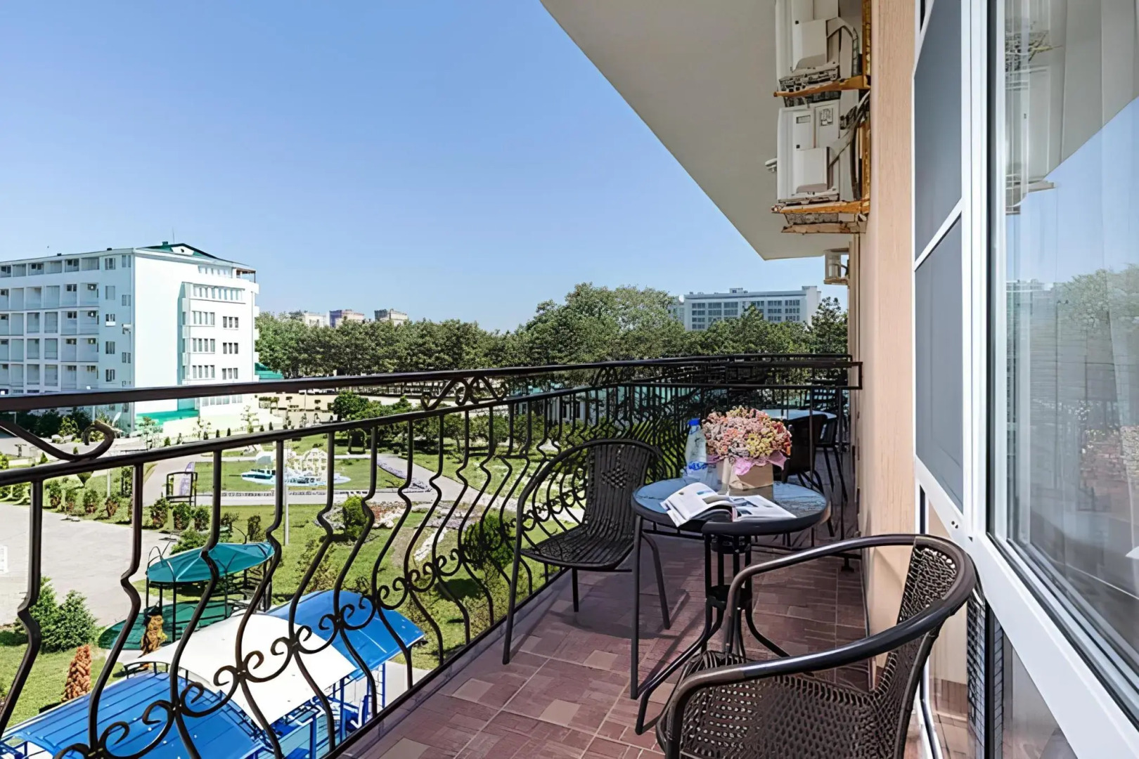 Miracle & N (Миракл & Н)