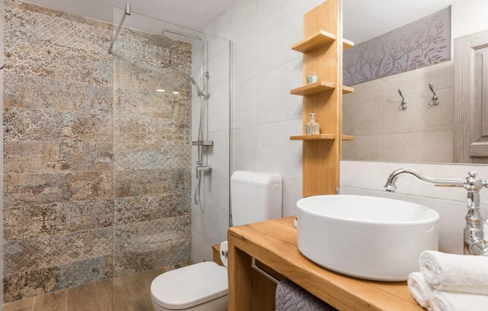 Awesome Home in Mucici With 2 Bedrooms, Wifi and Outdoor Swimming Pool